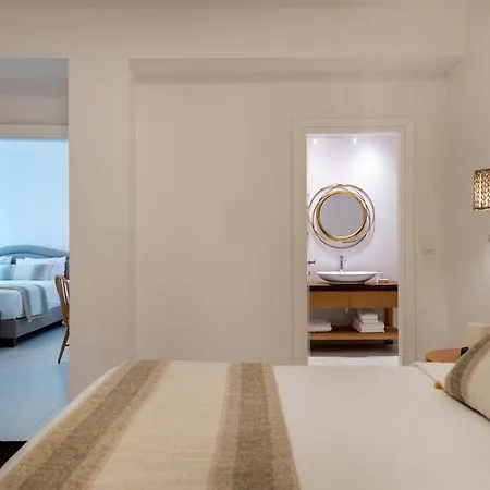 La Maltese Hotel *